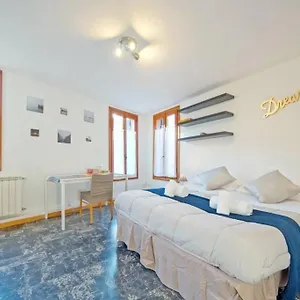 410 San Polo Roky Wifi Center Venecia